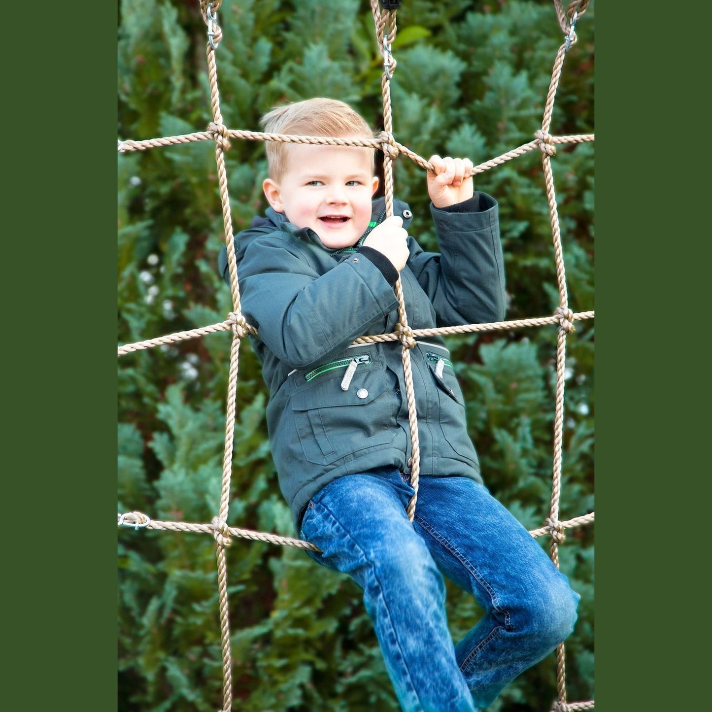 Kletternetz mit Achterhaken