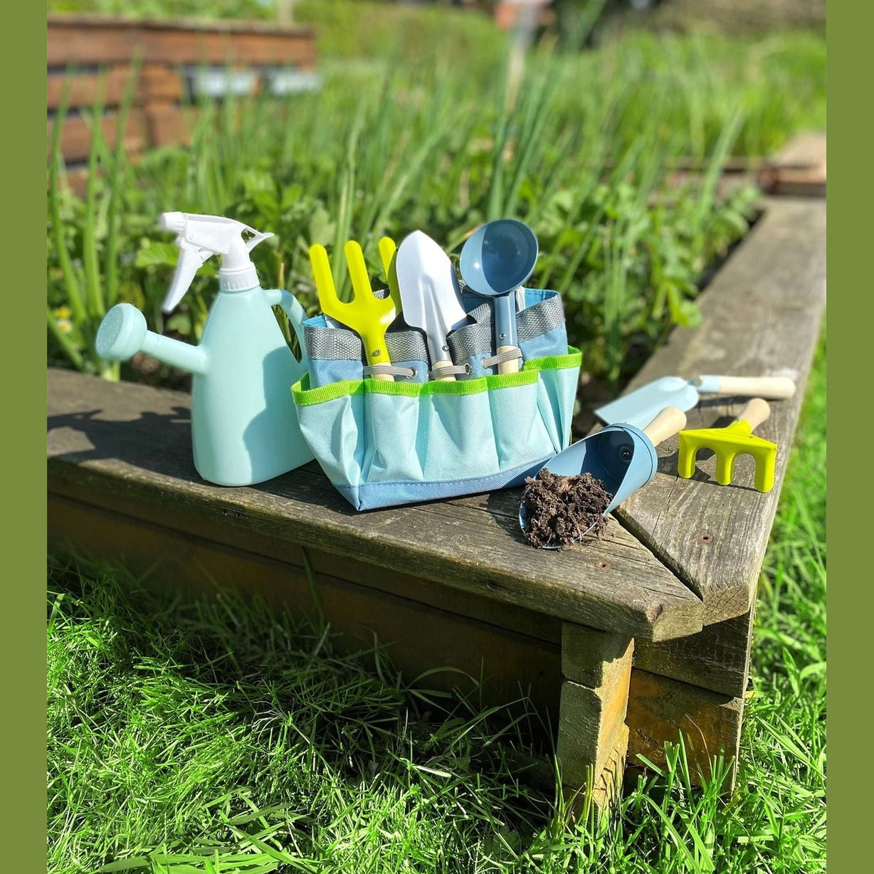 Gartentasche mit Gartenwerkzeug