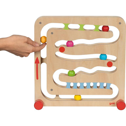 Kugelbahn mit Fingerfahrstuhl