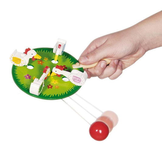 4 pickende Hühner